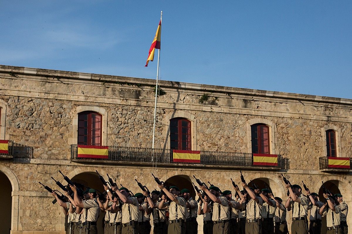 Dia de les Forces Armades a Figueres