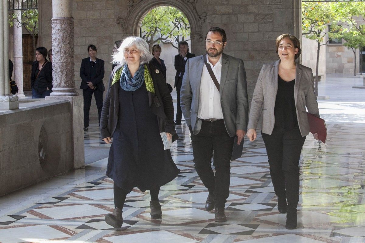 Juli Fernàndez, al Palau de la Generalitat amb Ada Colau