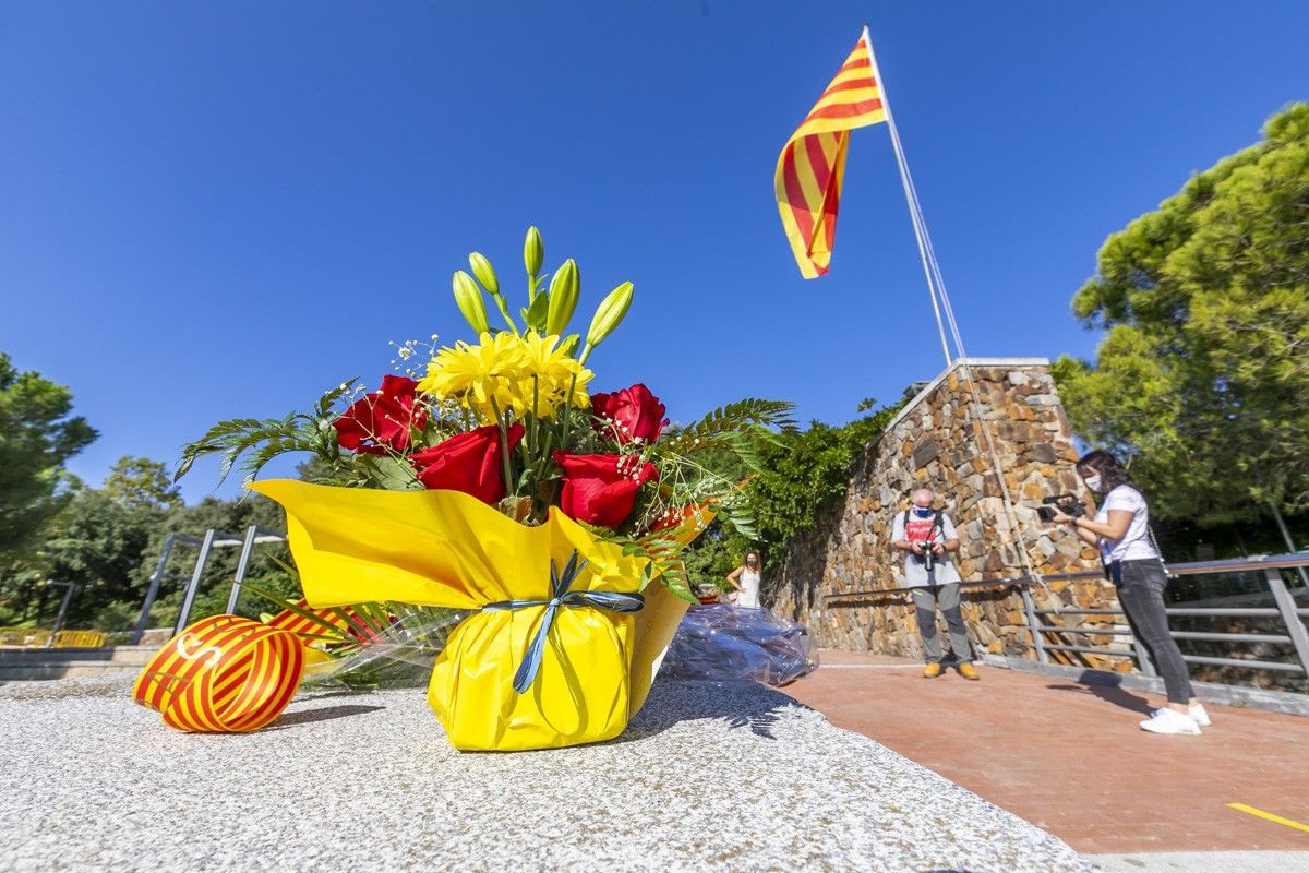 La tradicional ofrena floral de Sabadell s'ha fet sense presència de públic pel coronavirus