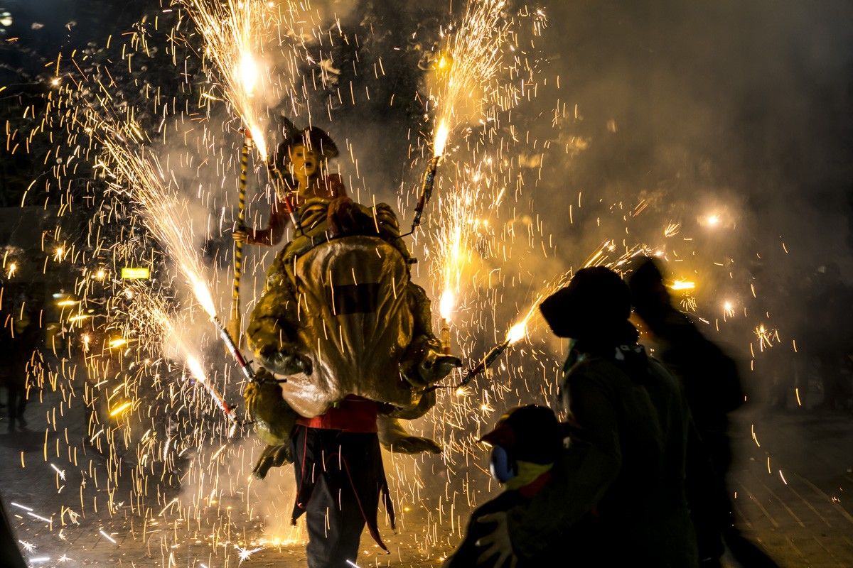 El foc i els petards, protagonistes de la cultura sabadellenca 