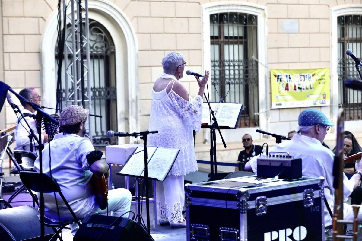 Una actuació a la plaça Sant Roc
