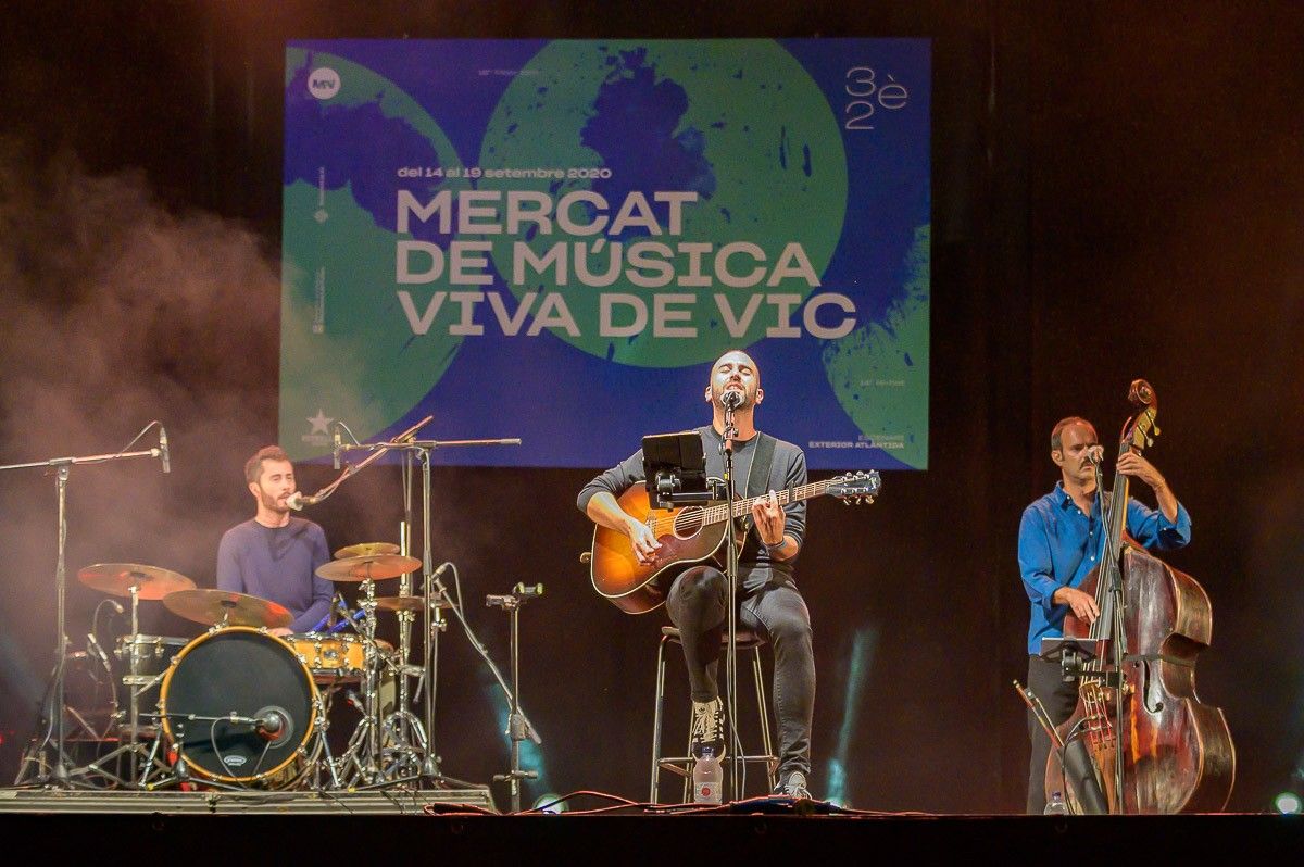 Blaumut actuant al Mercat de Música de Vic de 2020