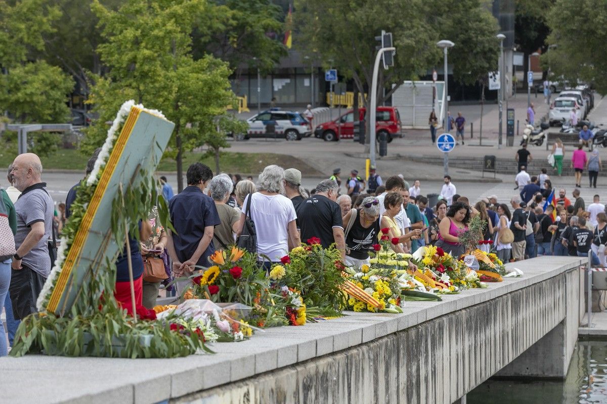 L'ofrena floral per la Diada Nacional de Catalunya a Sabadell 