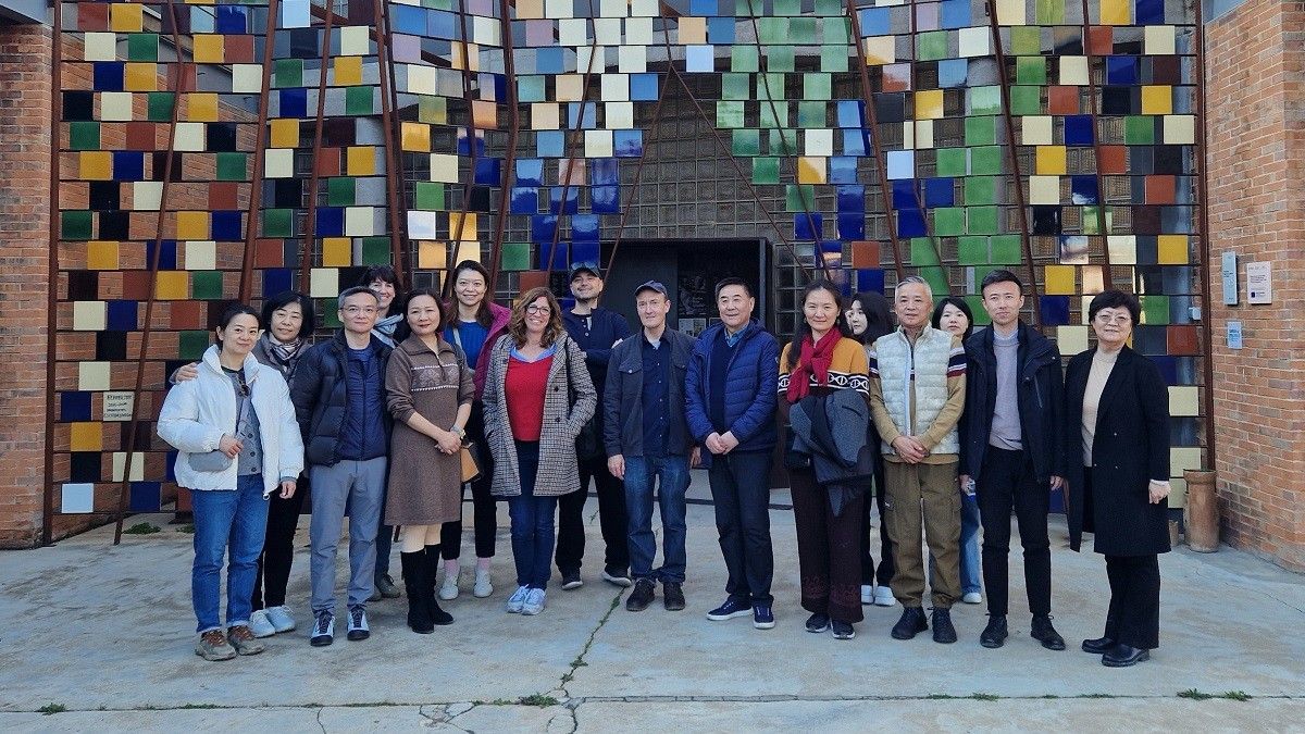 Una delegació d'artesans de la Xina visiten el Terracota Museu