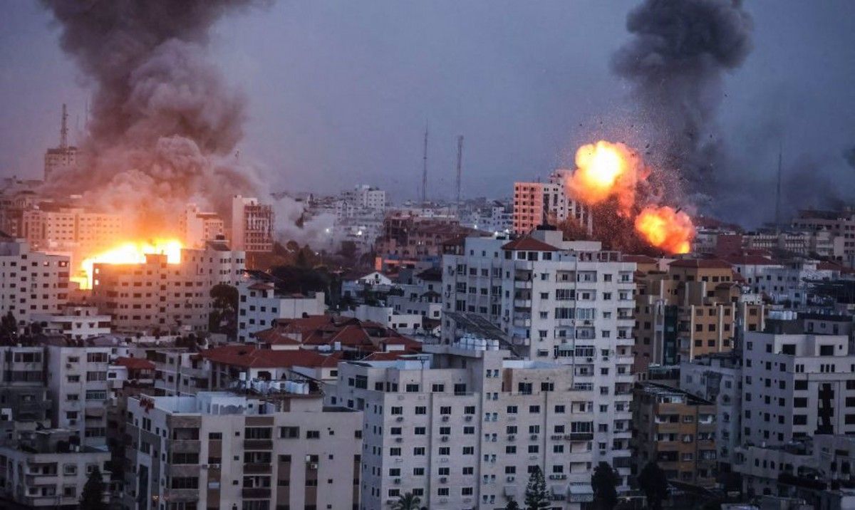 Imatge d'un bombardeig a Gaza