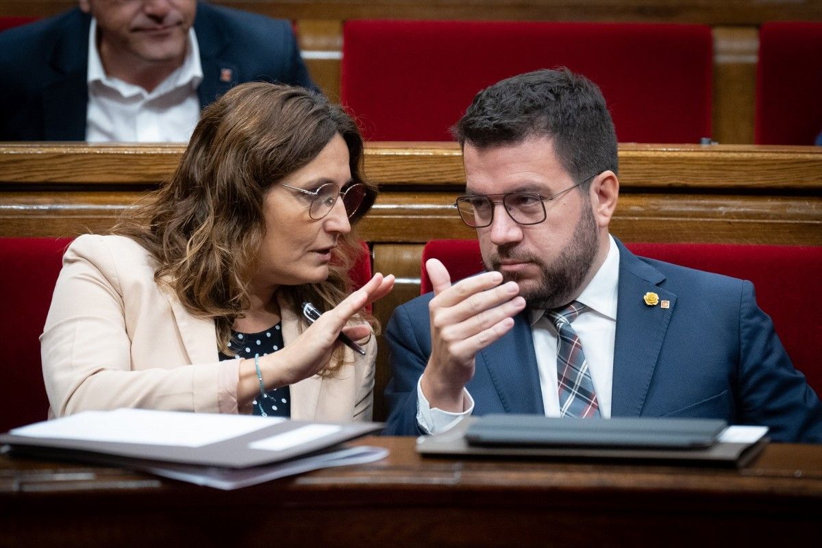Laura Vilagrà i Pere Aragonès, en un ple del Parlament.
