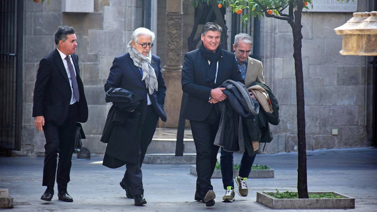 Els presidents de Foment del Treball i Pimec, Josep Sánchez Llibre i Antoni Cañete, al Palau de la Generalitat