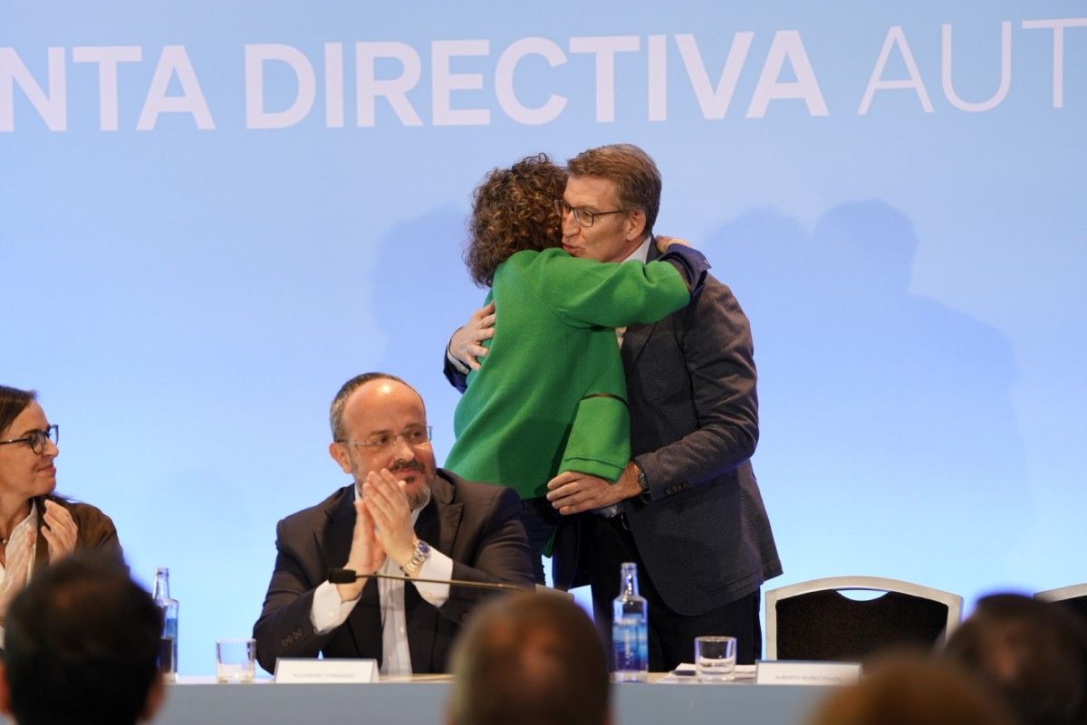Dolors Montserrat, candidata del PP al Parlament Europeu, amb Feijóo