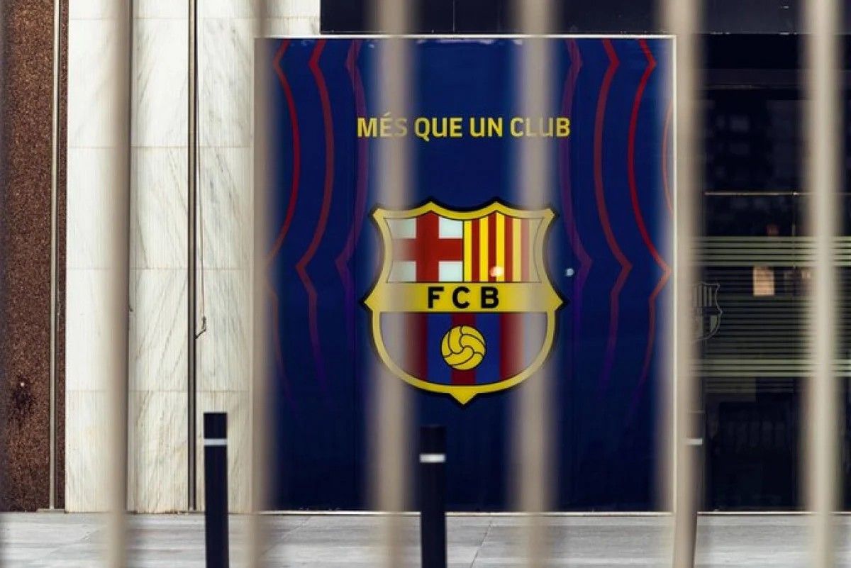 Entrada a les oficines del Barça