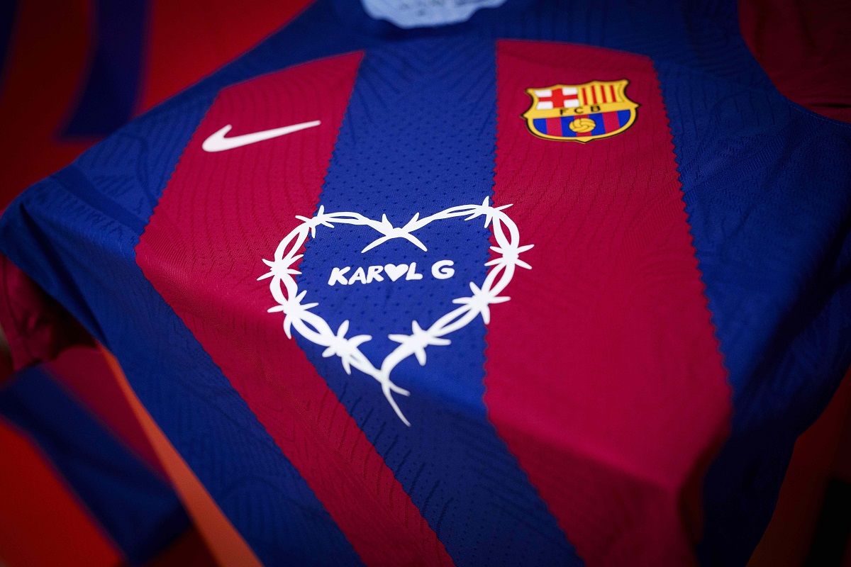 La samarreta del Barça pel Clàssic amb el logo de KAROL G