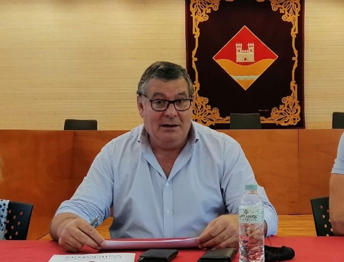 El president de l'EMD de Valldoreix, Josep Puig, es defensa de les acusacions de l'oposició