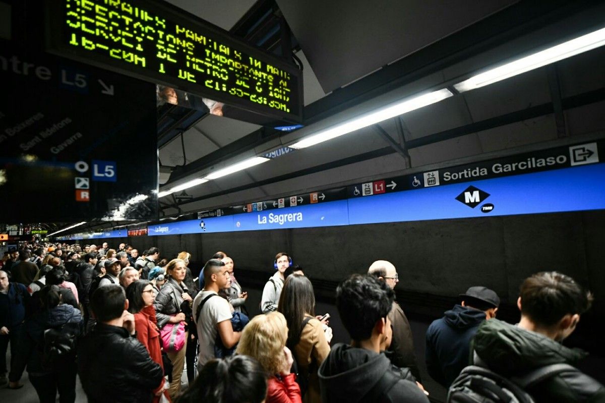 Aglomeracions aquest divendres al metro de Barcelona