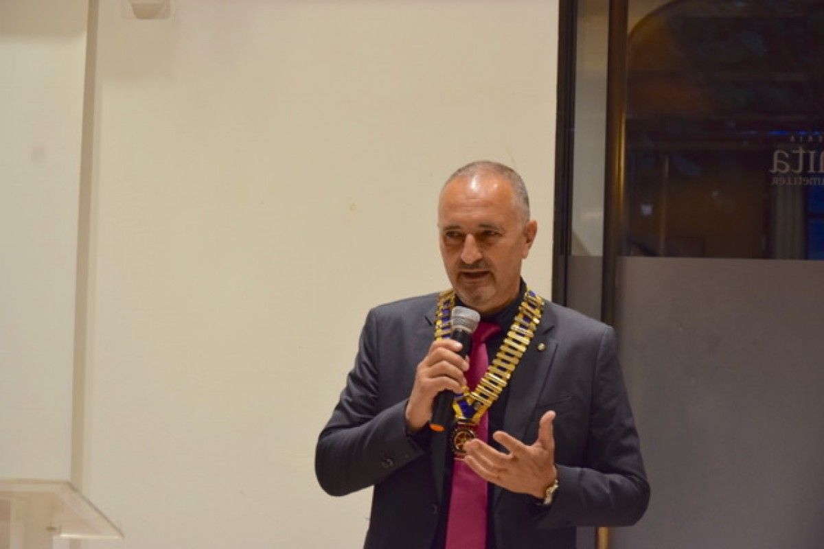 El nou president del Rotary Club de Sant Cugat, Francisco Giménez