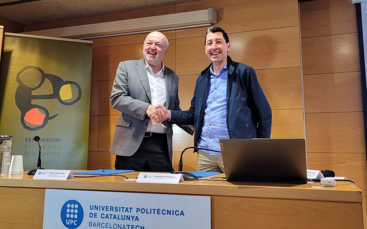 Daniel Crespo i Ivan Sànchez han signat el conveni de col·laboració entre la UPC i l'Ajuntament de Berga | Lídia López