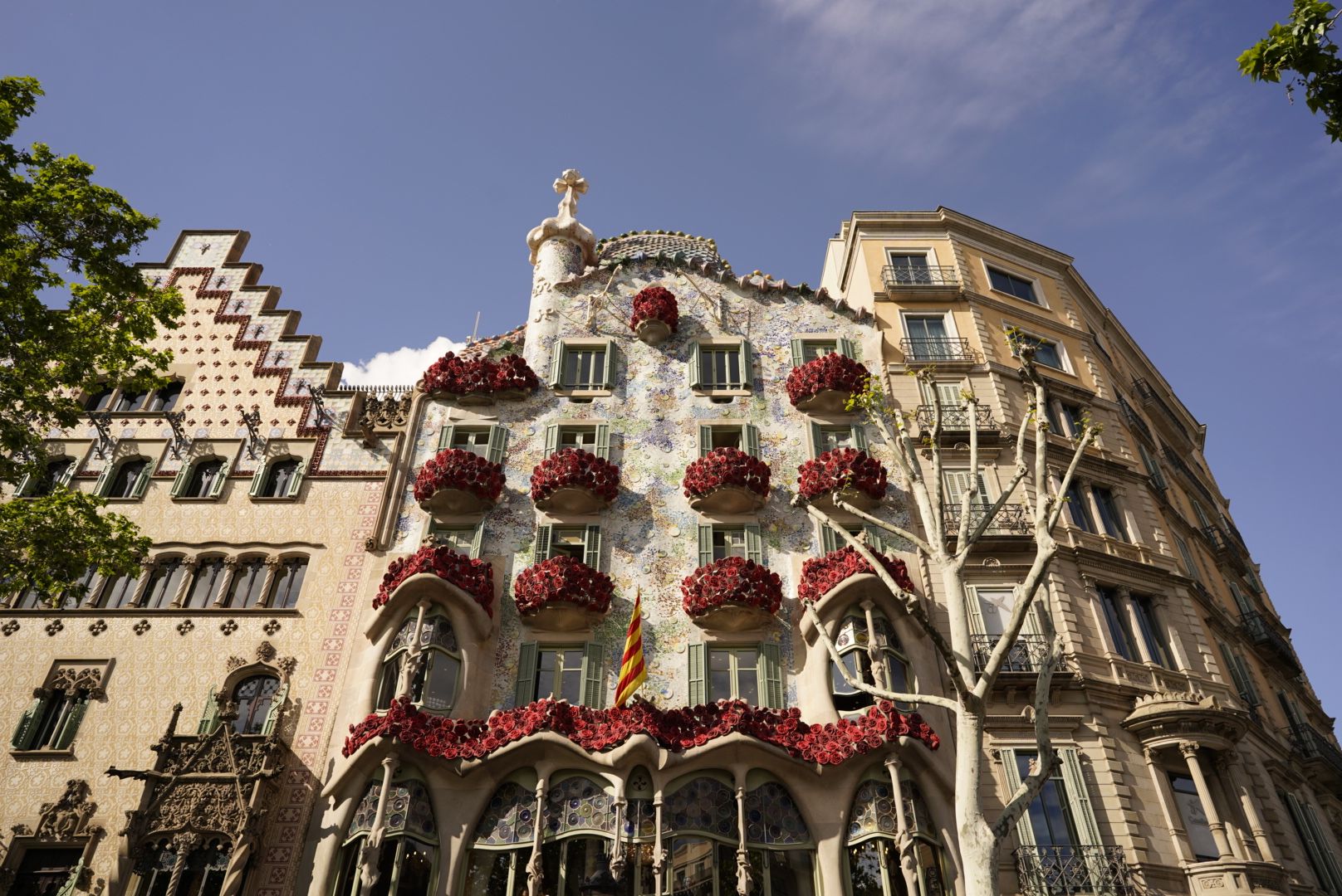 La Casa Batlló, decorada per Sant Jordi