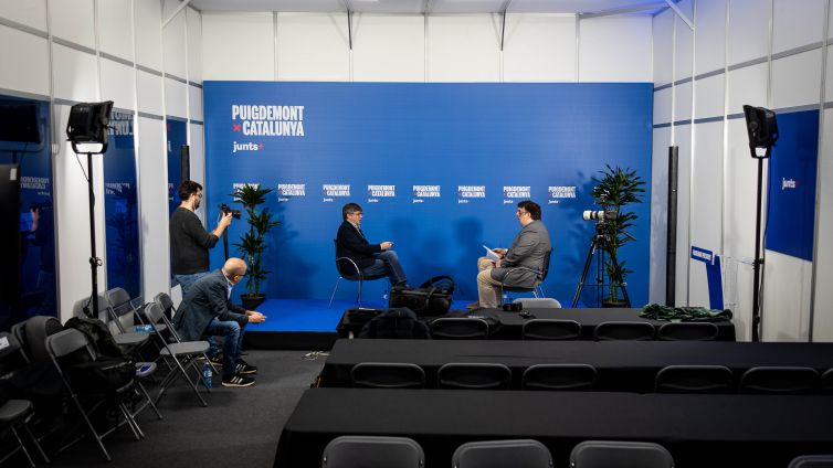 El líder de Junts, Carles Puigdemont, durant l'entrevista amb Nació