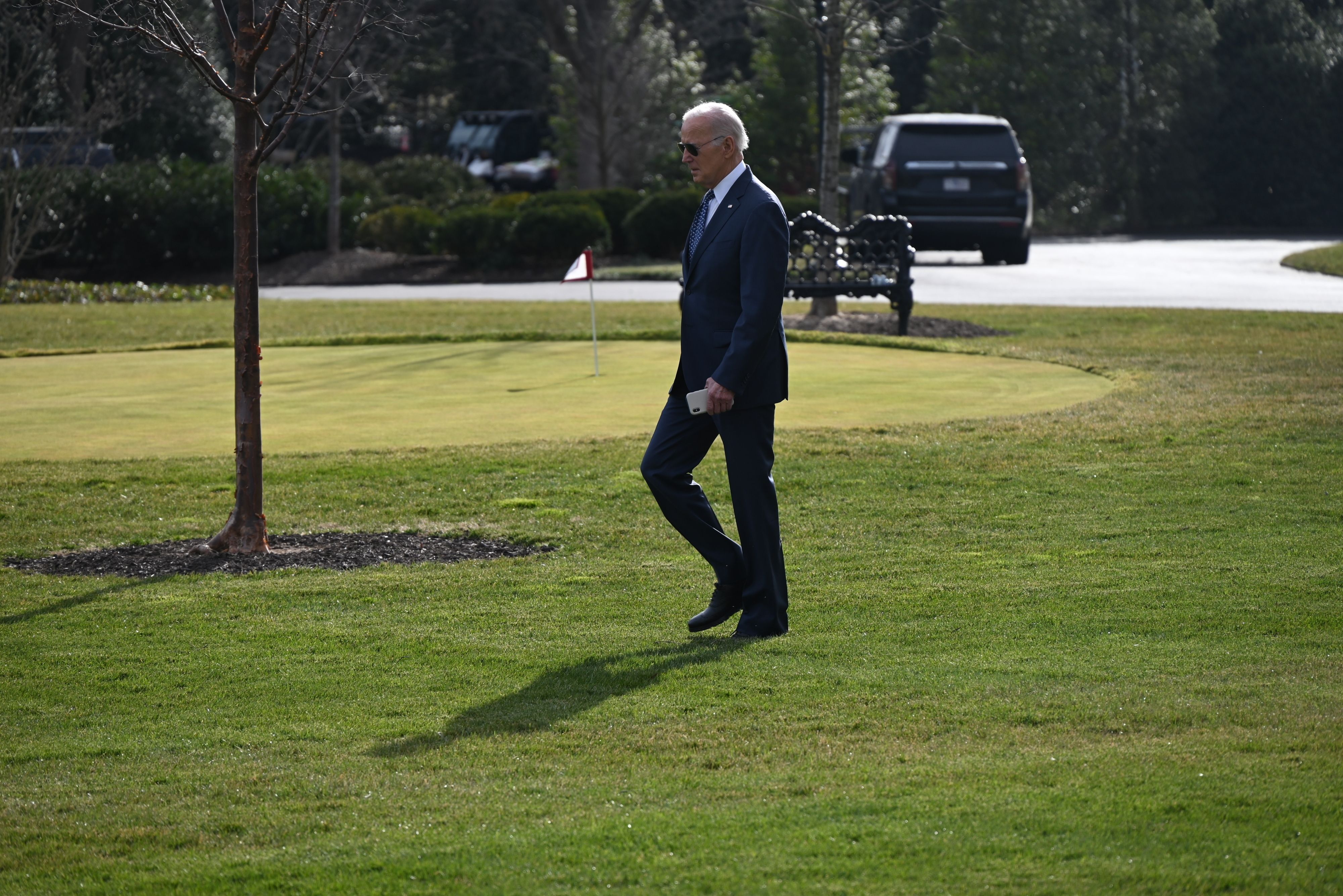 Joe Biden abandonant la Casa Blanca per fer un viatge de campanya.