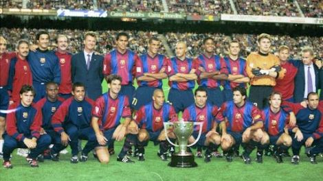 El Barça celebra la lliga de la temporada 1998-99