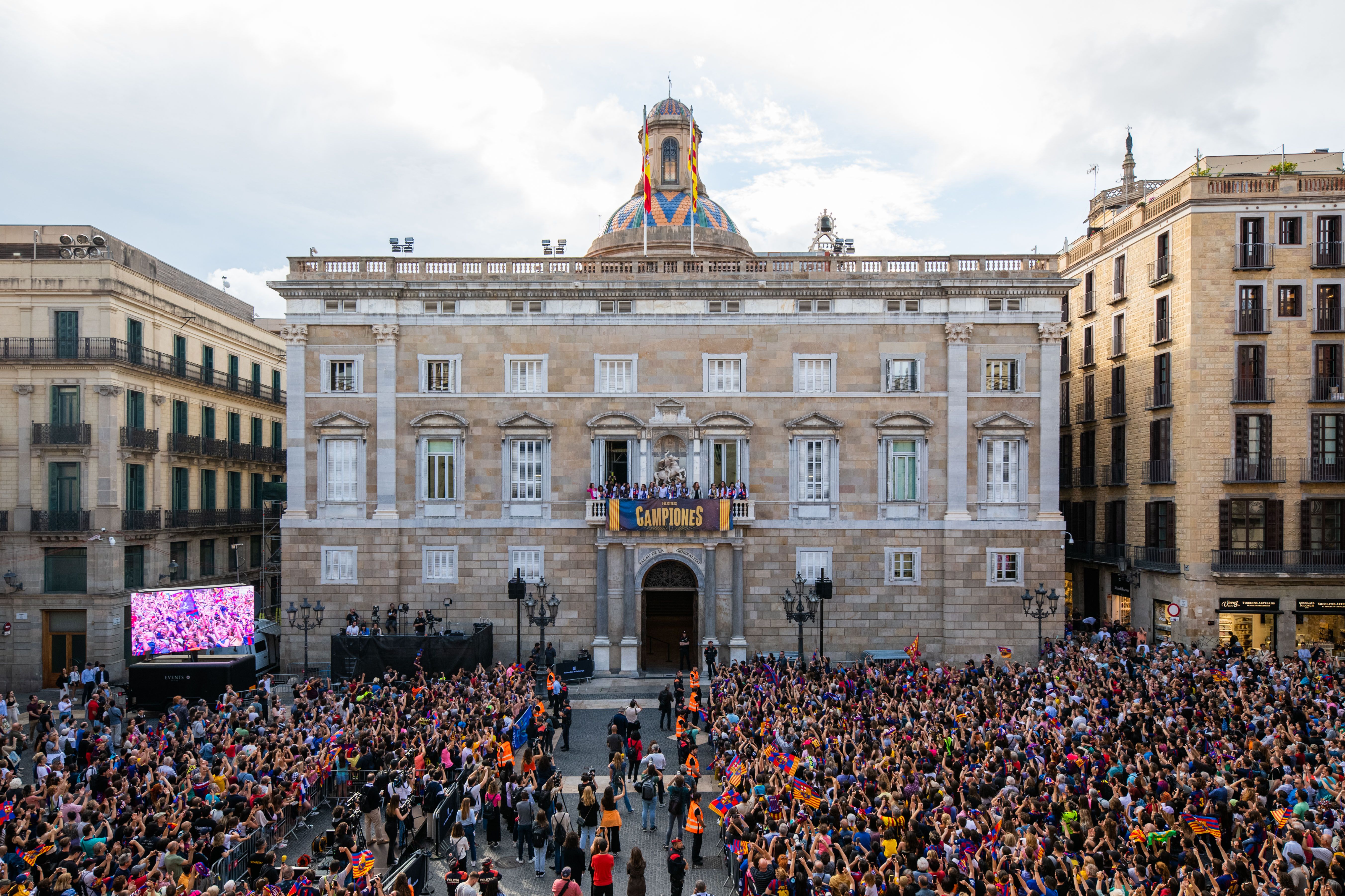 La plaça Sant Jaume, durant la celebració de la Champions que va aconseguir el Barça la temporada passada