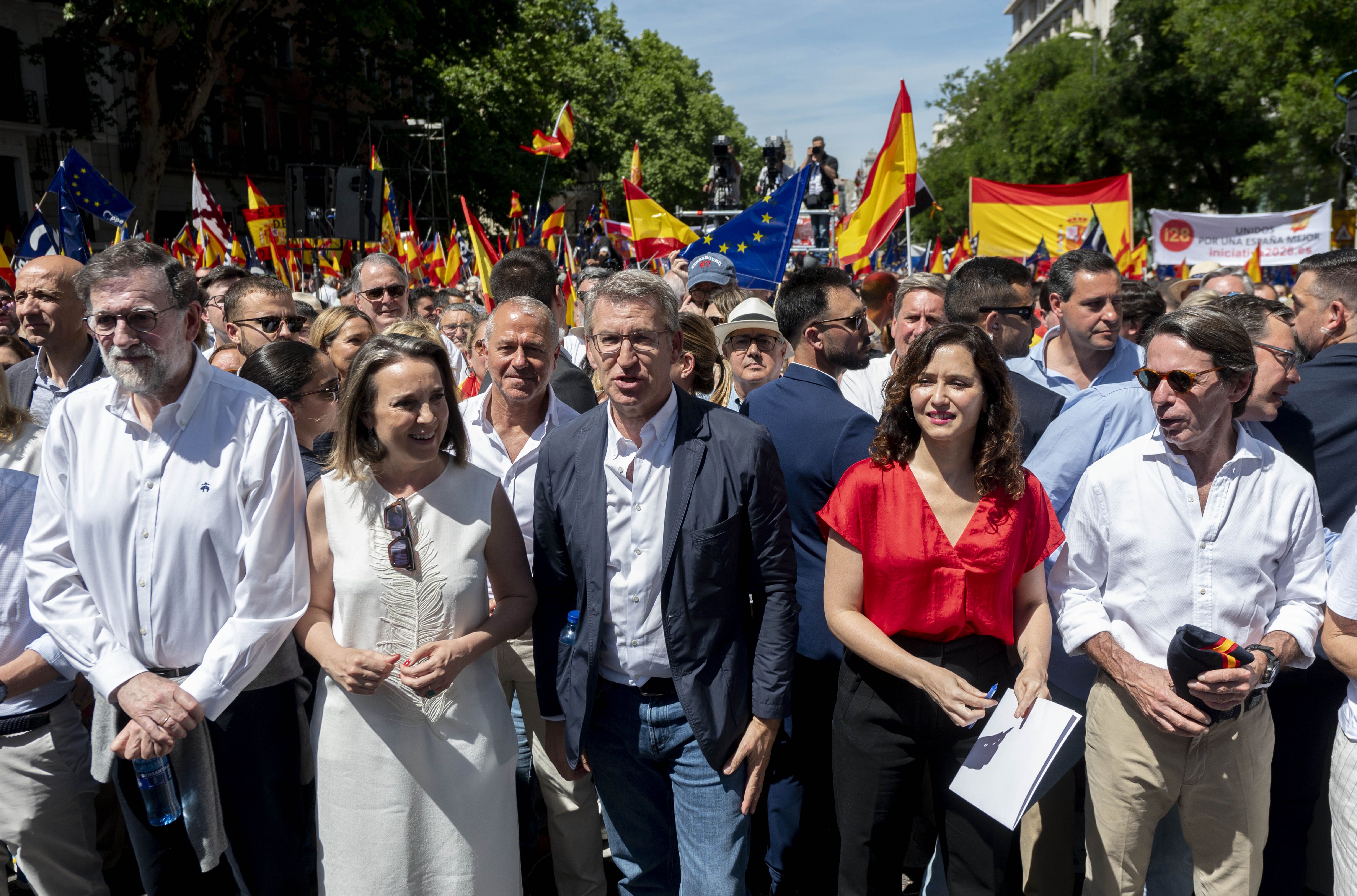 Mariano Rajoy, Cuca Gamarra, Alberto Núñez Feijóo, Isabel Díaz Ayuso i José María Aznar.