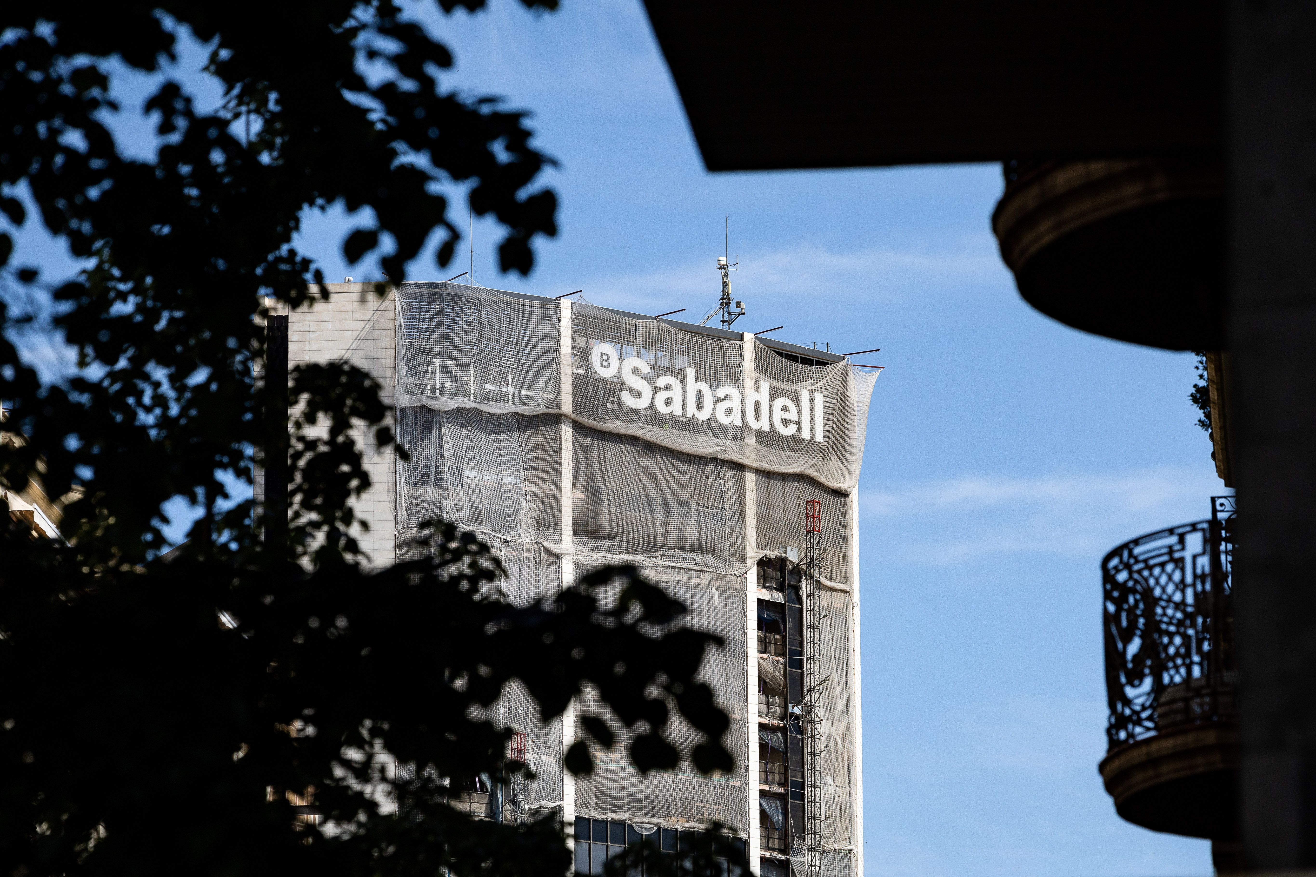 Seu del Banc Sabadell a l'avinguda Diagonal de Barcelona