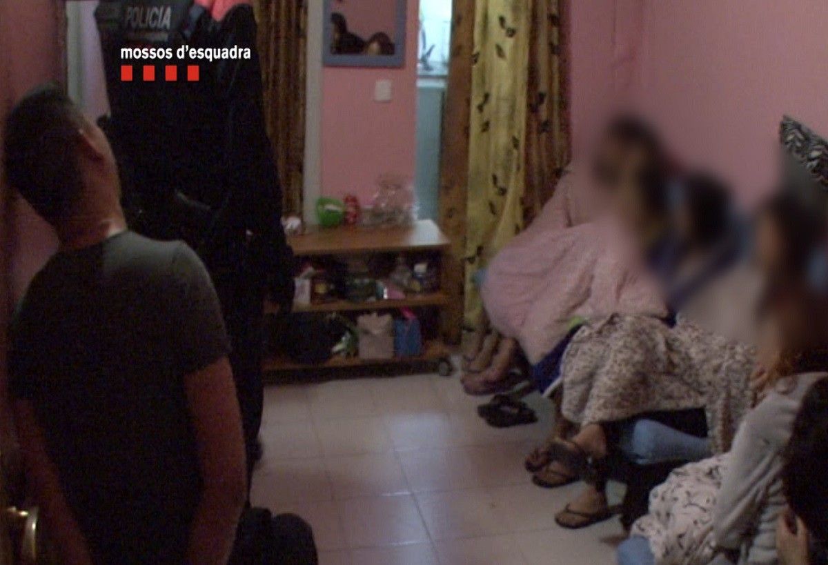L'operació dels Mossos contra la banda xinesa dedicada a l'explotació sexual