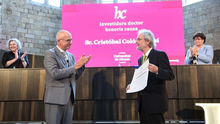 Cirstóbal Colón en el moment de ser investit com a doctor honoris causa de la UdG