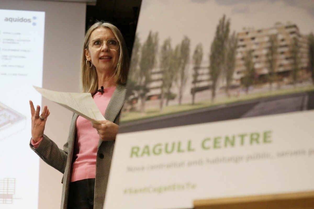 L'alcaldessa, Mireia Ingla, durant la presentació del nou Ragull Centre. 