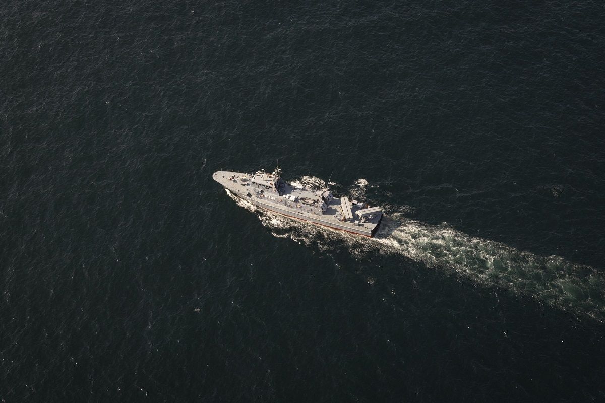 Un vaixell militar en unes maniobres de Rússia i l'Iran