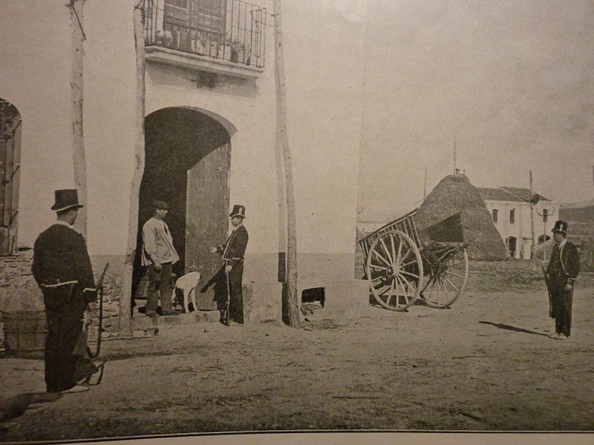 Mossos d'Esquadra patrullant per la Catalunya rural a finalsdel segle XIX.