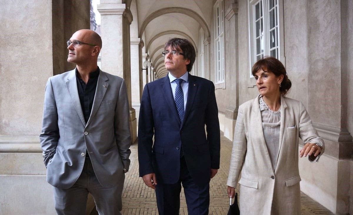 Carles Puigdemont, Raül Romeva i Francesca Guardiola, prop del parlament danès