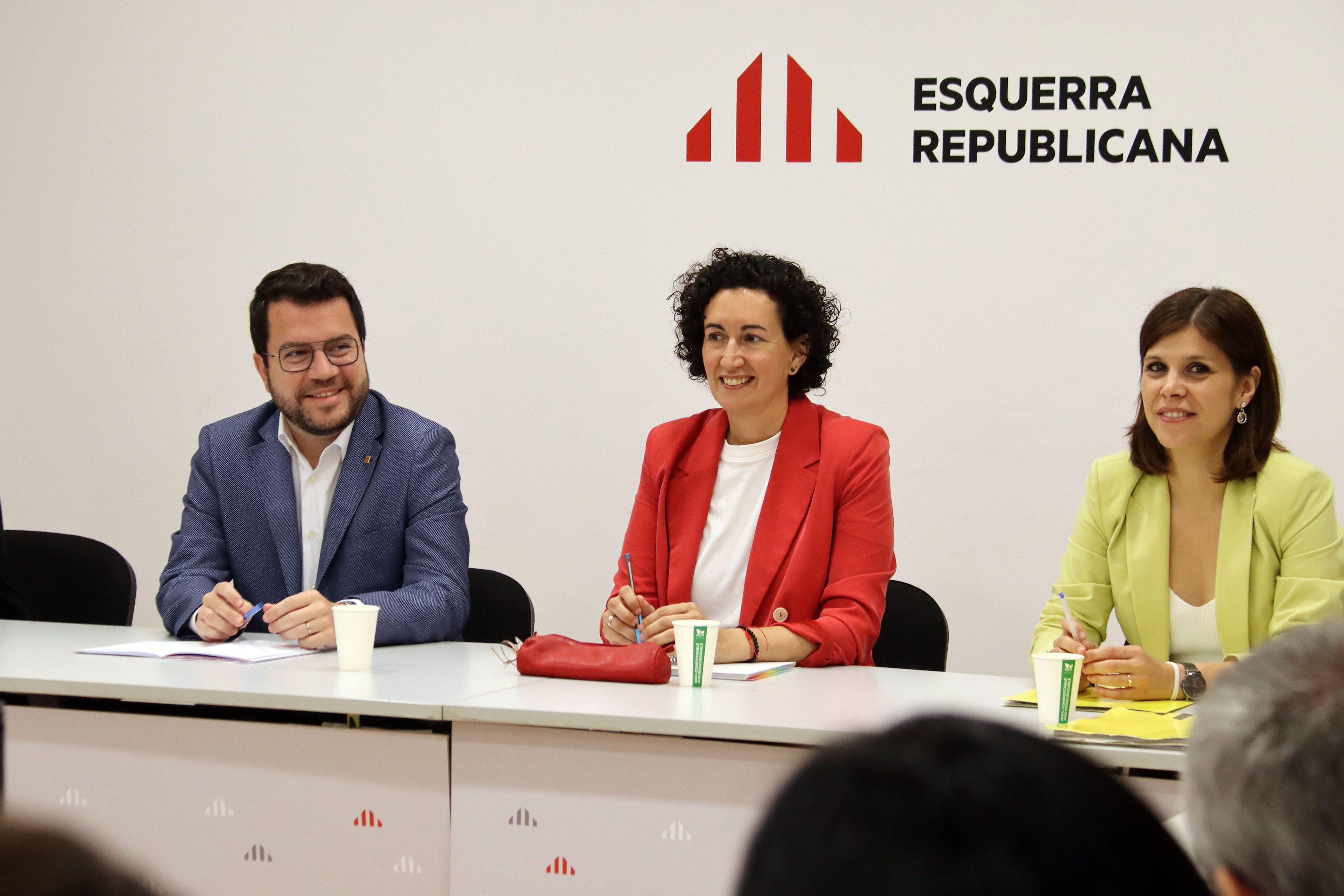Marta Rovira, amb Pere Aragonès i Marta Vilalta en una reunió de la permanent d'ERC.