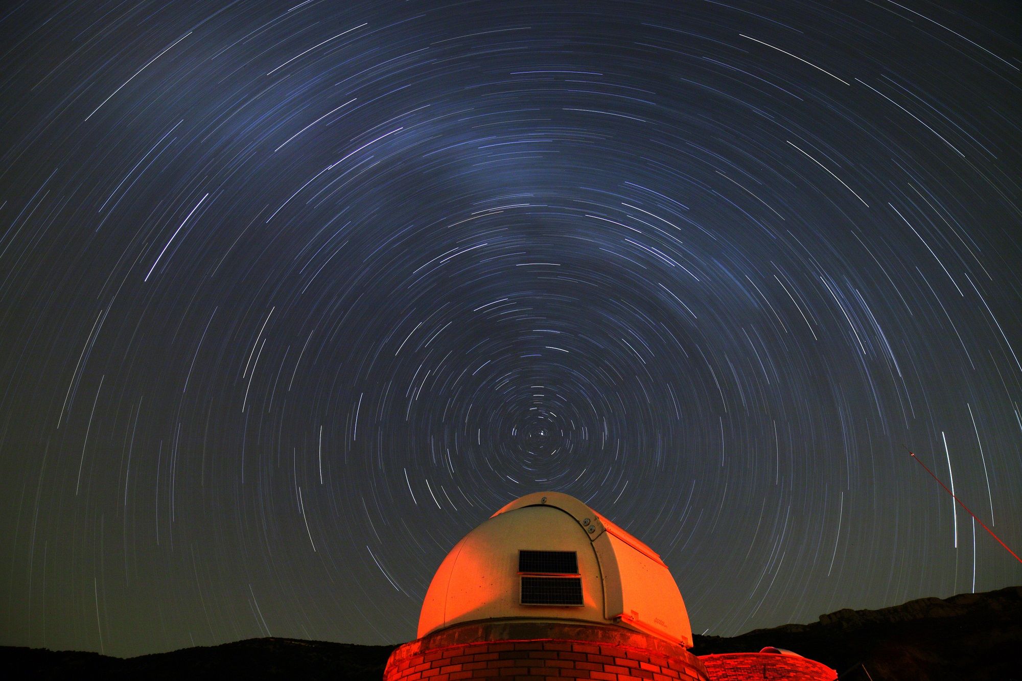 L'observatori situat al Montsec al mig de la nit