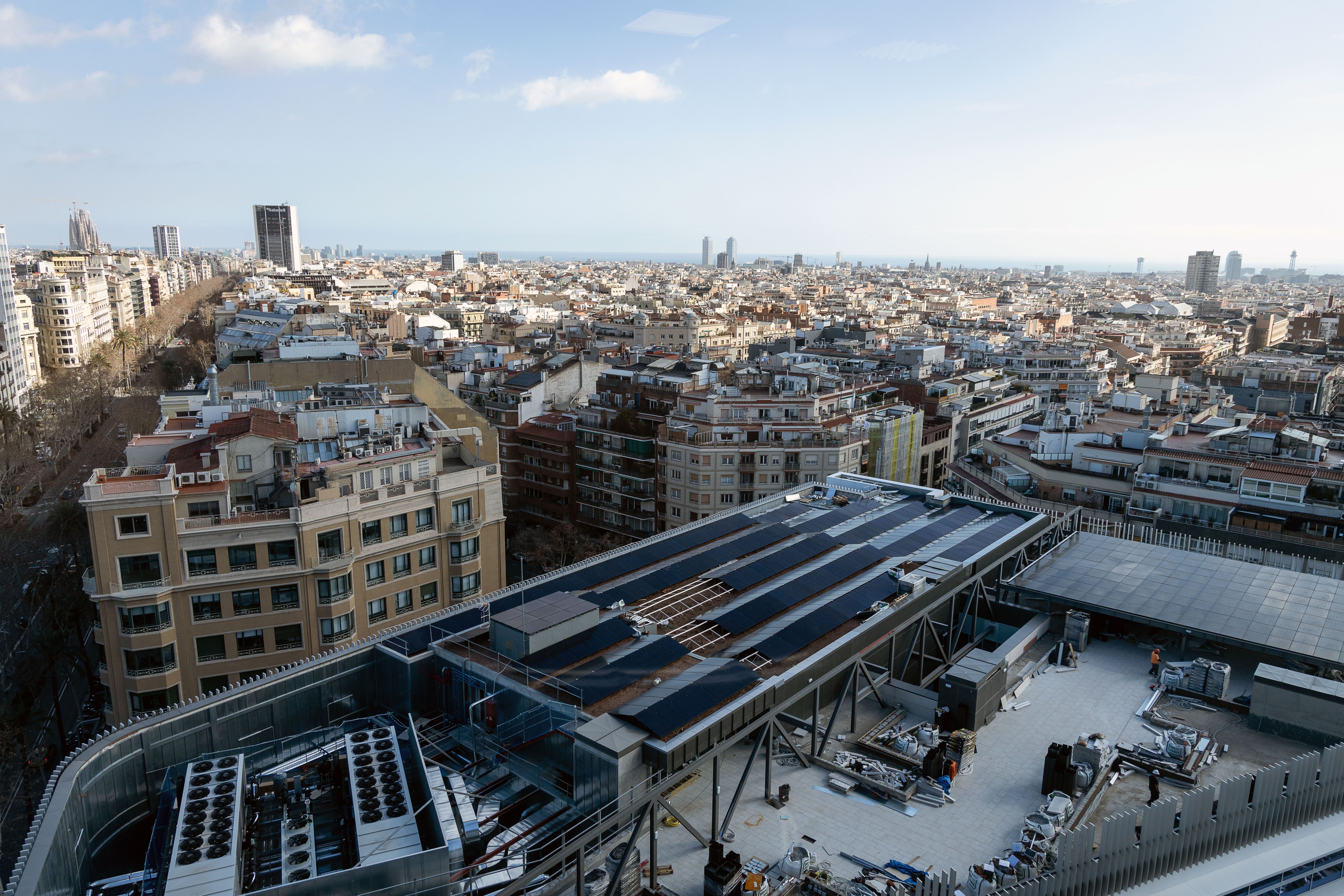 Vista panoràmica de blocs d'habitatges a Barcelona