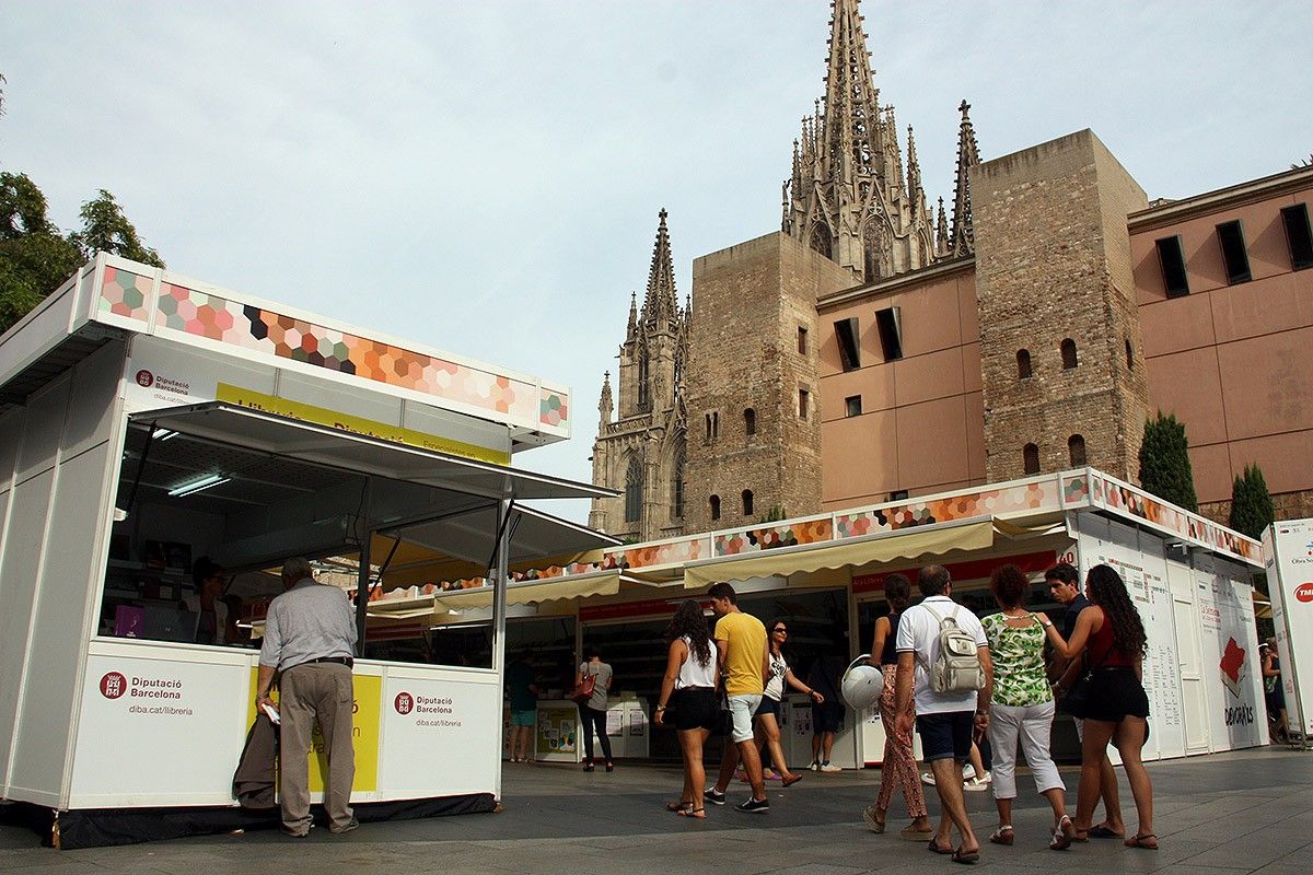 L'avinguda de la Catedral, escenari de la 35a Setmana del Llibre en Català