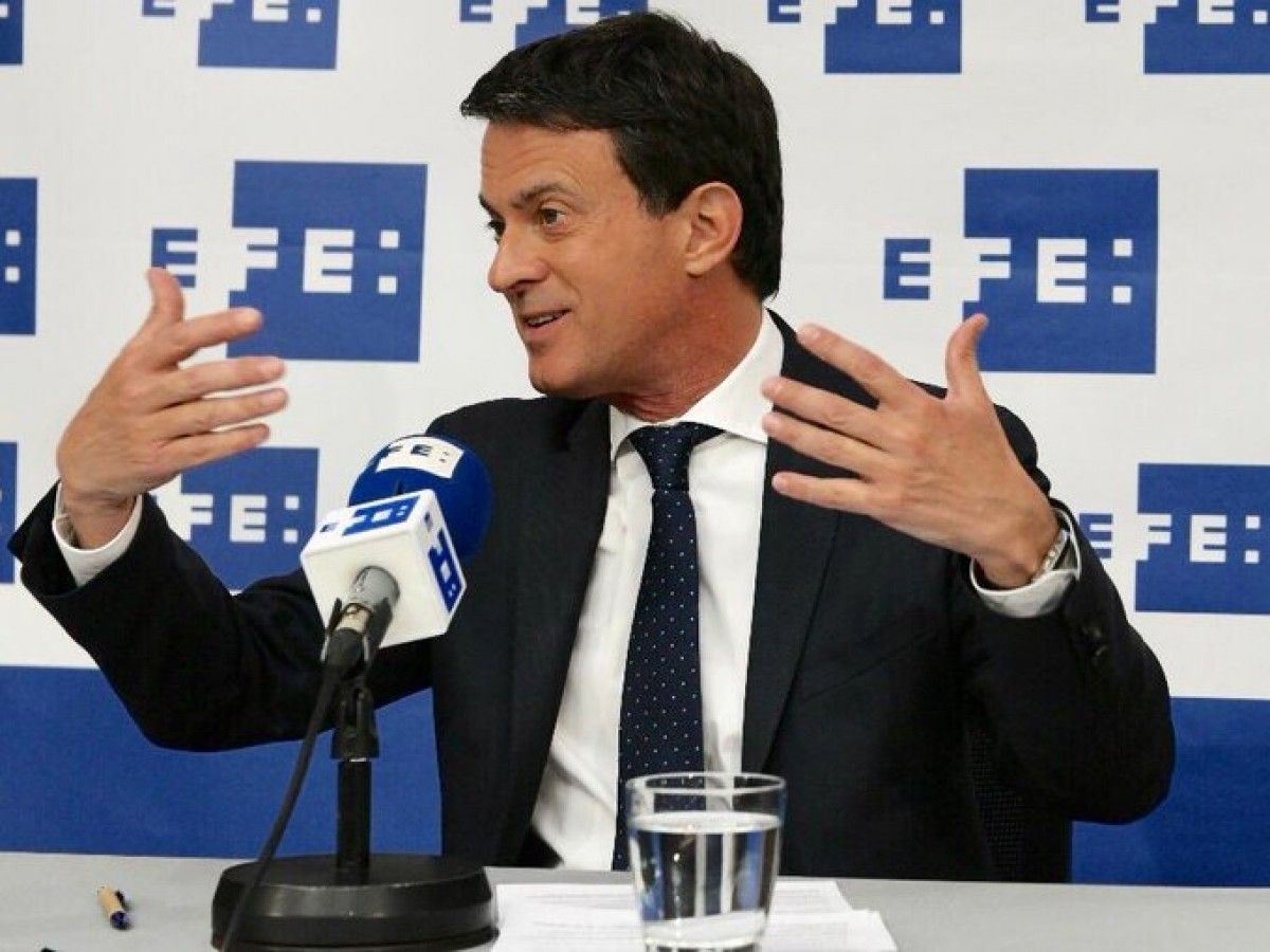 Manuel Valls aquest dilluns a la seu de l'agència Efe a Barcelona.