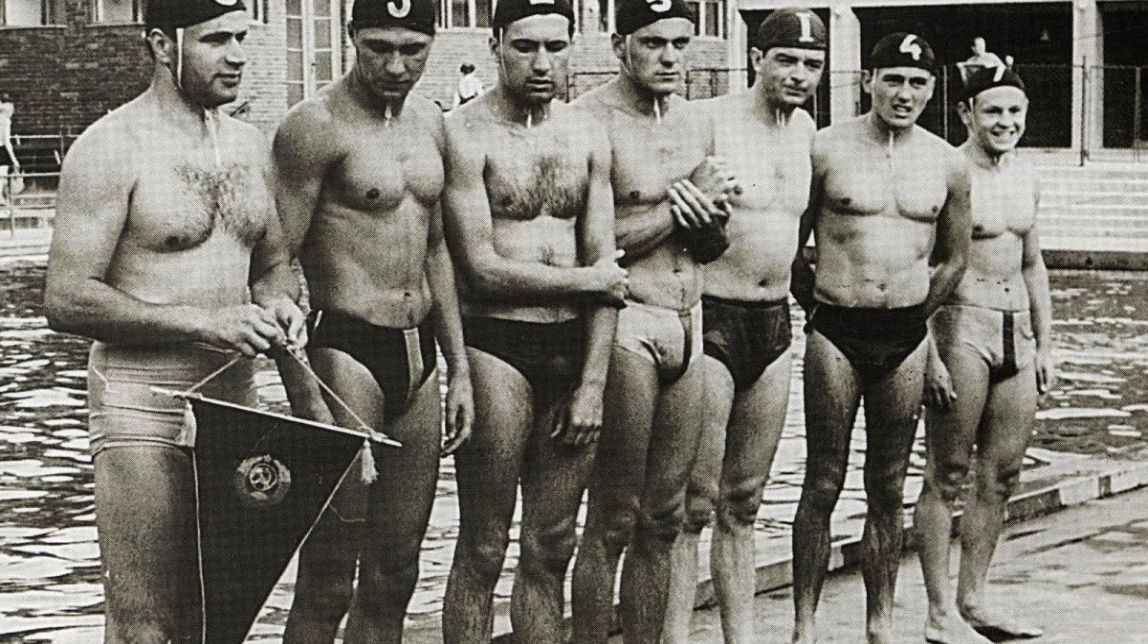 La selecció hongaresa de waterpolo campiona als Jocs de 1956