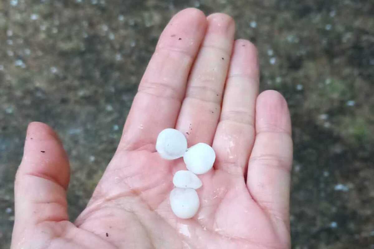 La pedra que ha caigut aquesta tarda al Pallars Sobirà