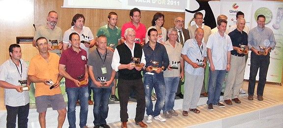 Foto de família dels guanyadors dels Premis Vaca d'or 2011.