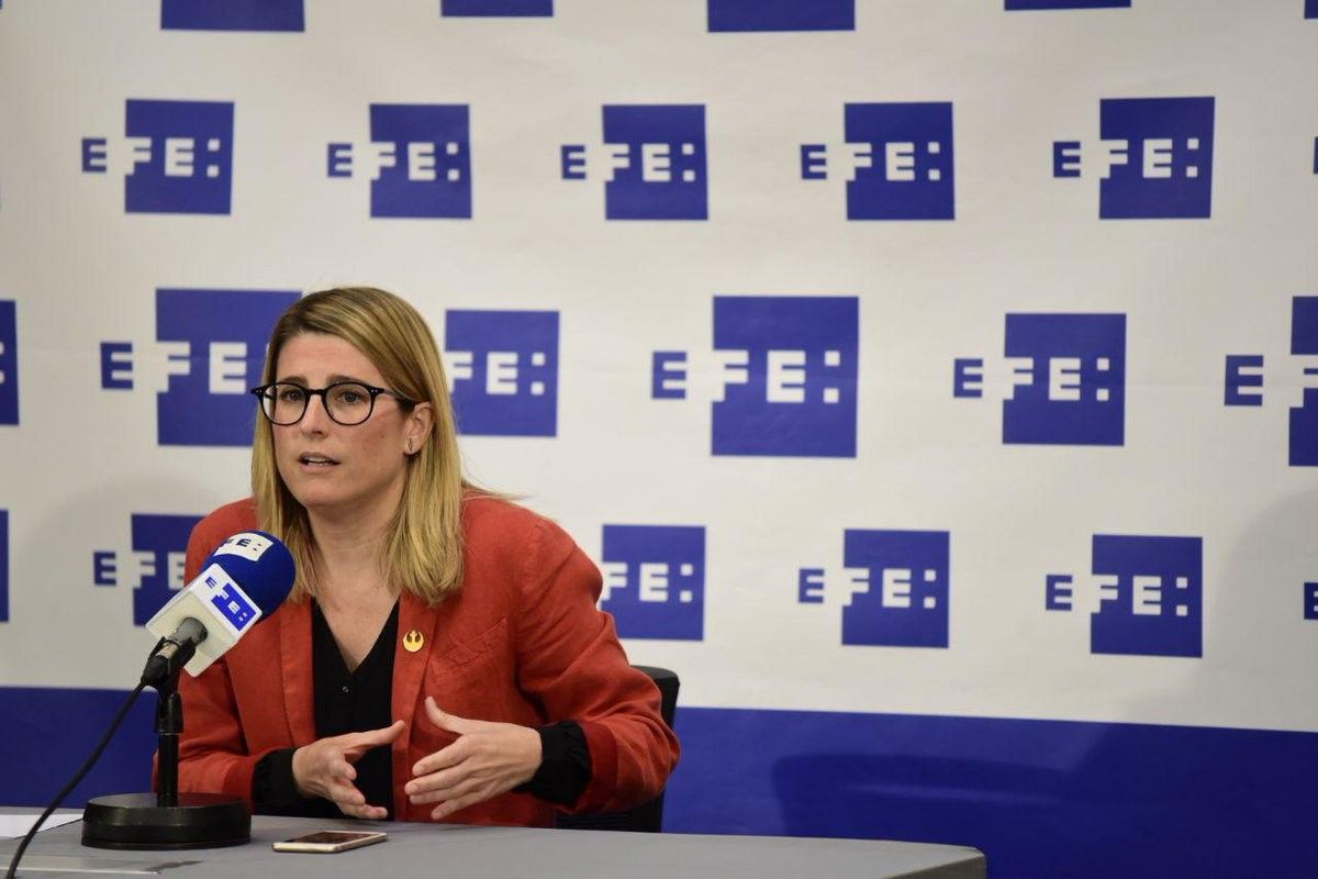 Elsa Artadi, durant la roda de premsa organitzada per l'agència EFE