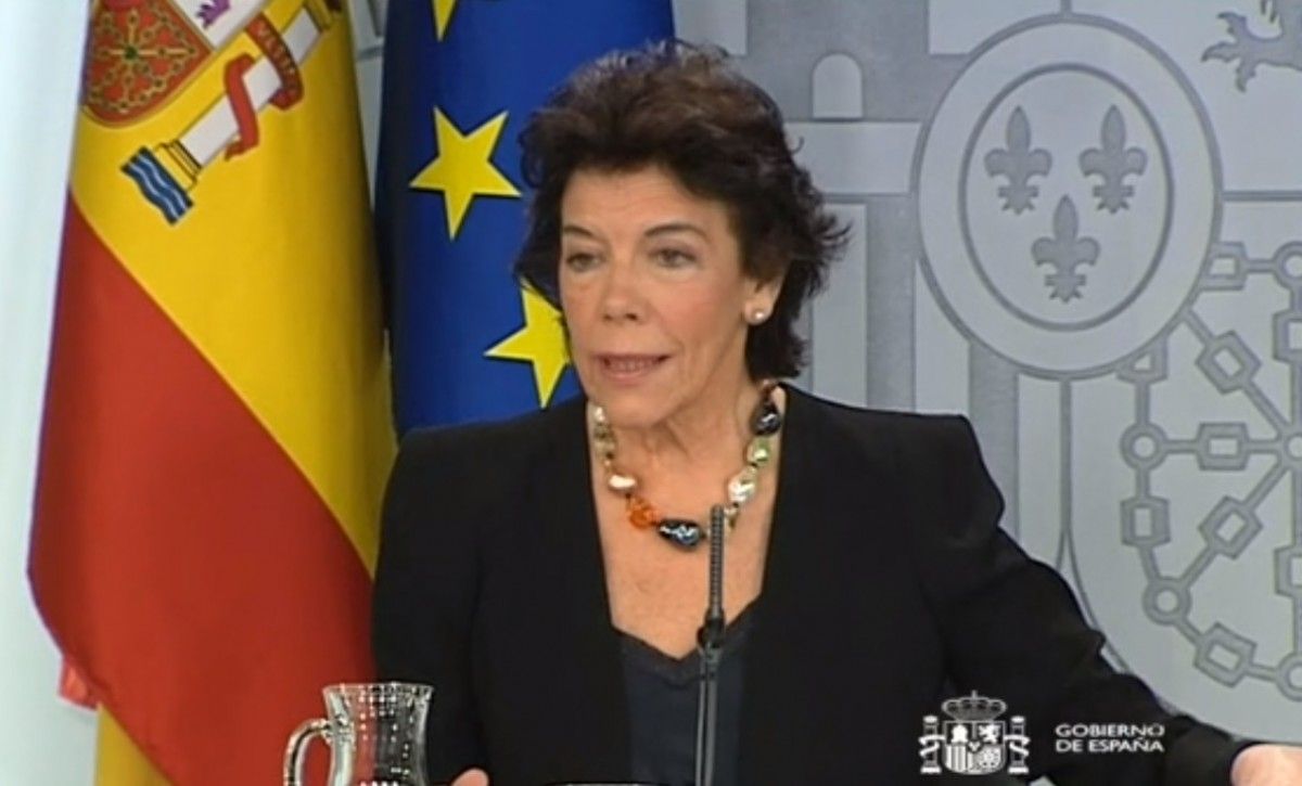 La portaveu del govern espanyol, Isabe Celáa, en roda de premsa després del Consell de Ministres.