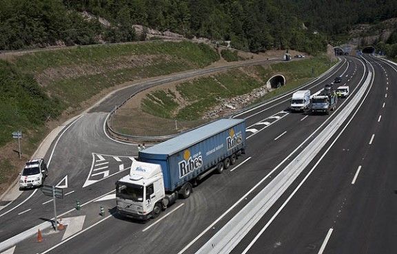 576_1309440692_Adri_Costa_MG_4113_Transit_Carretera_c-17_Ripoll_2011