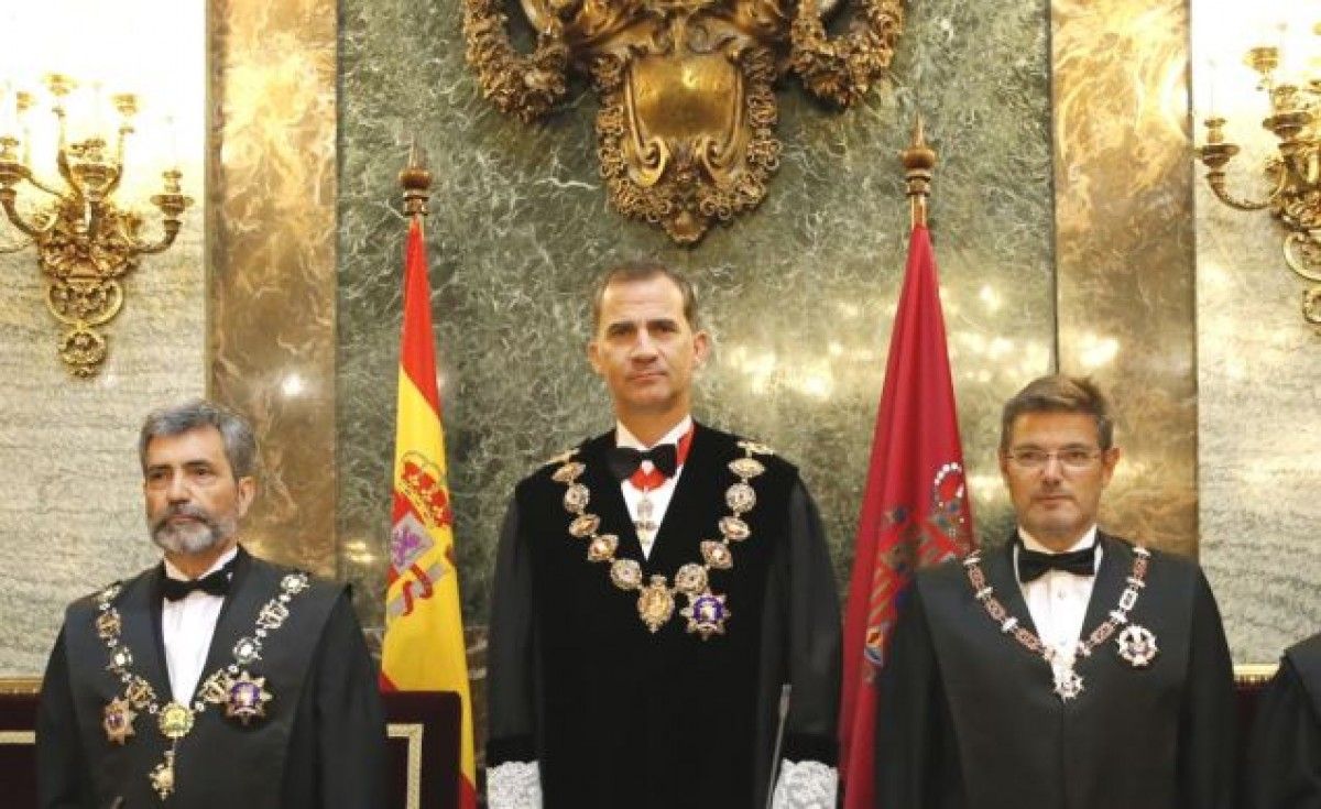 El rei Felip VI amb tota la cúpula judicial, membres del TC i fiscalia en l'obertura de l'any judicial.
