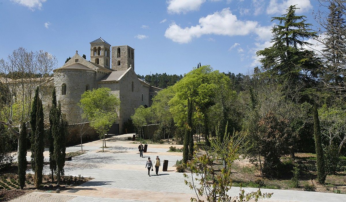 Món Sant Benet celebra deu anys convertit en un centre de referència a Catalunya.