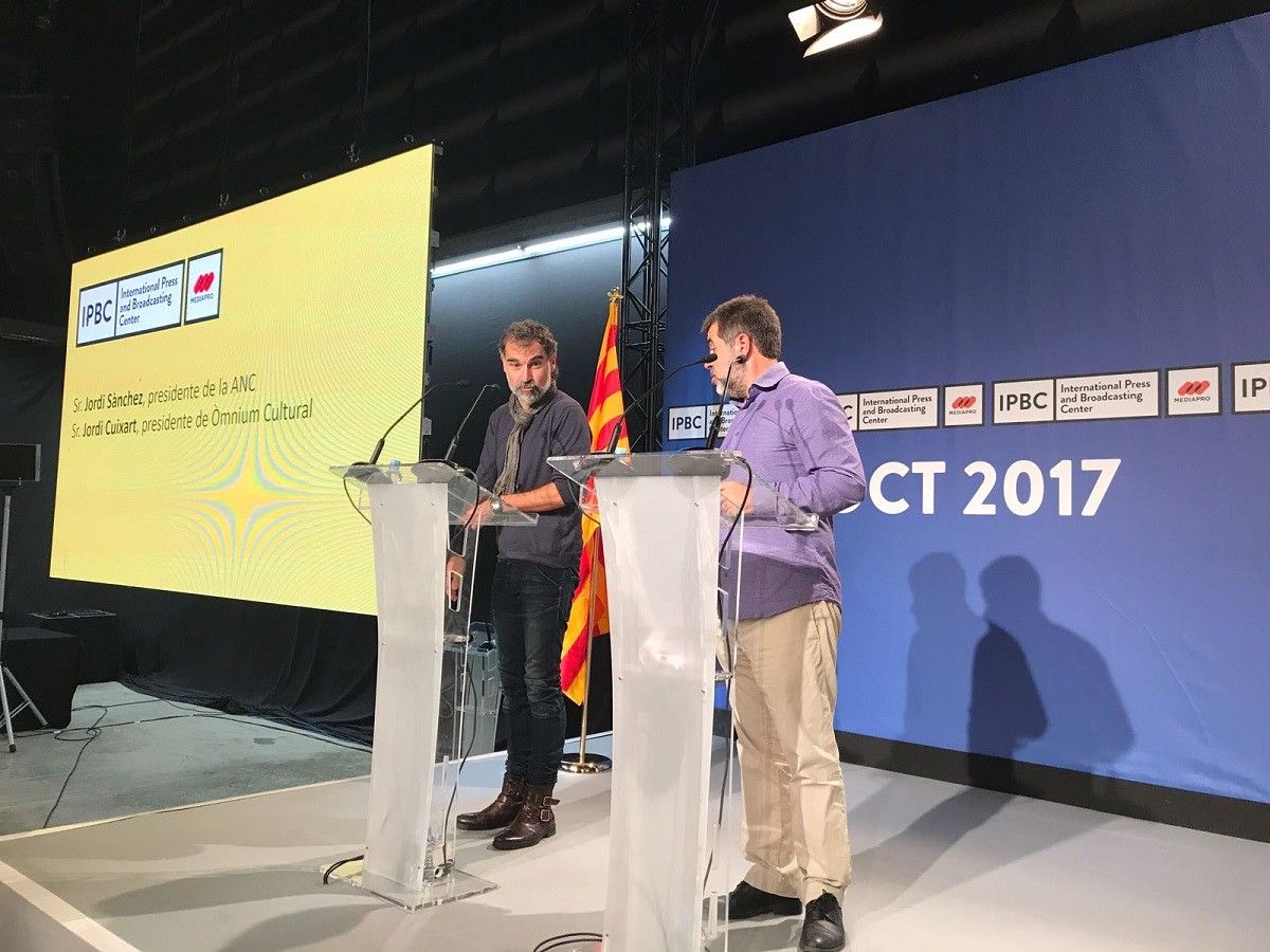Jordi Cuixart i Jordi Sànchez, en roda de premsa