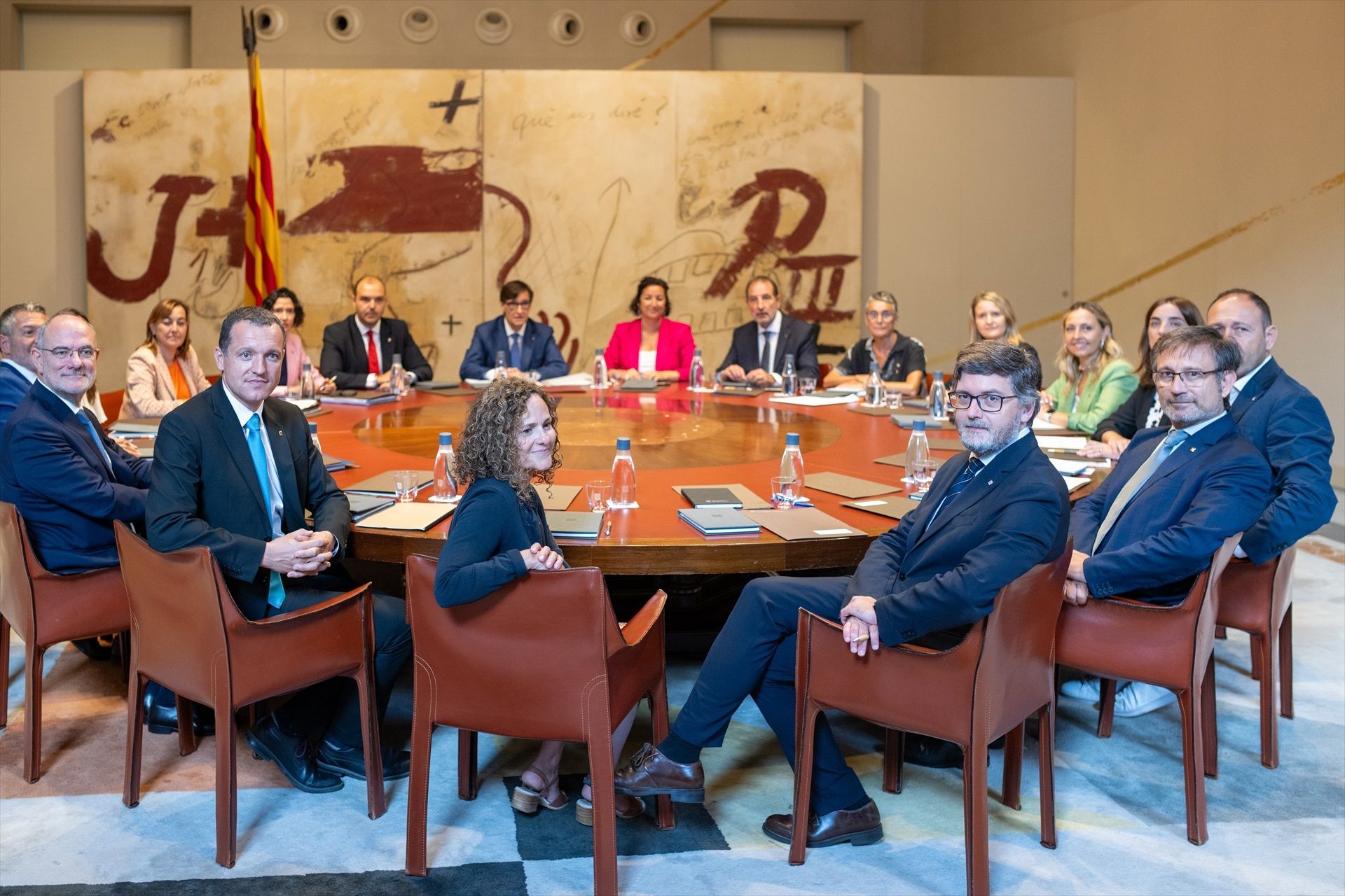 El Govern d'Illa en la primera reunió del consell executiu