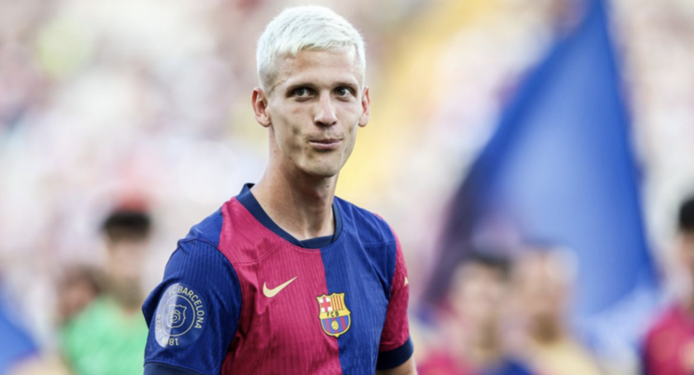 Dani Olmo amb la samarreta del Barça d'aquest any amb Nike, que finalment no serà la darrera