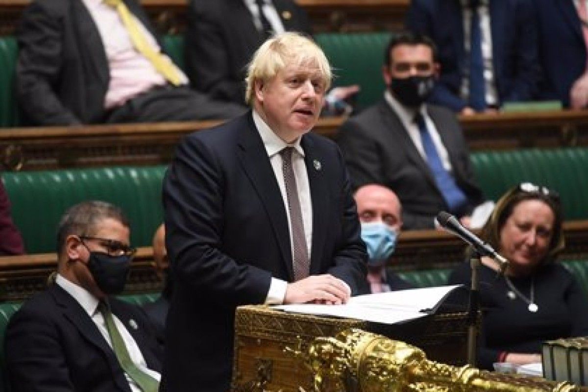 Johnson intervenint al Parlament.