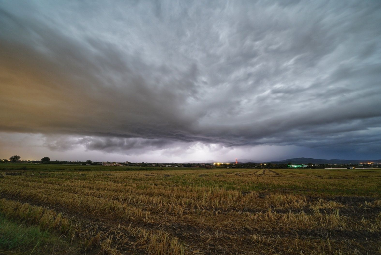 Tempesta matinal al Delta de l'Ebre