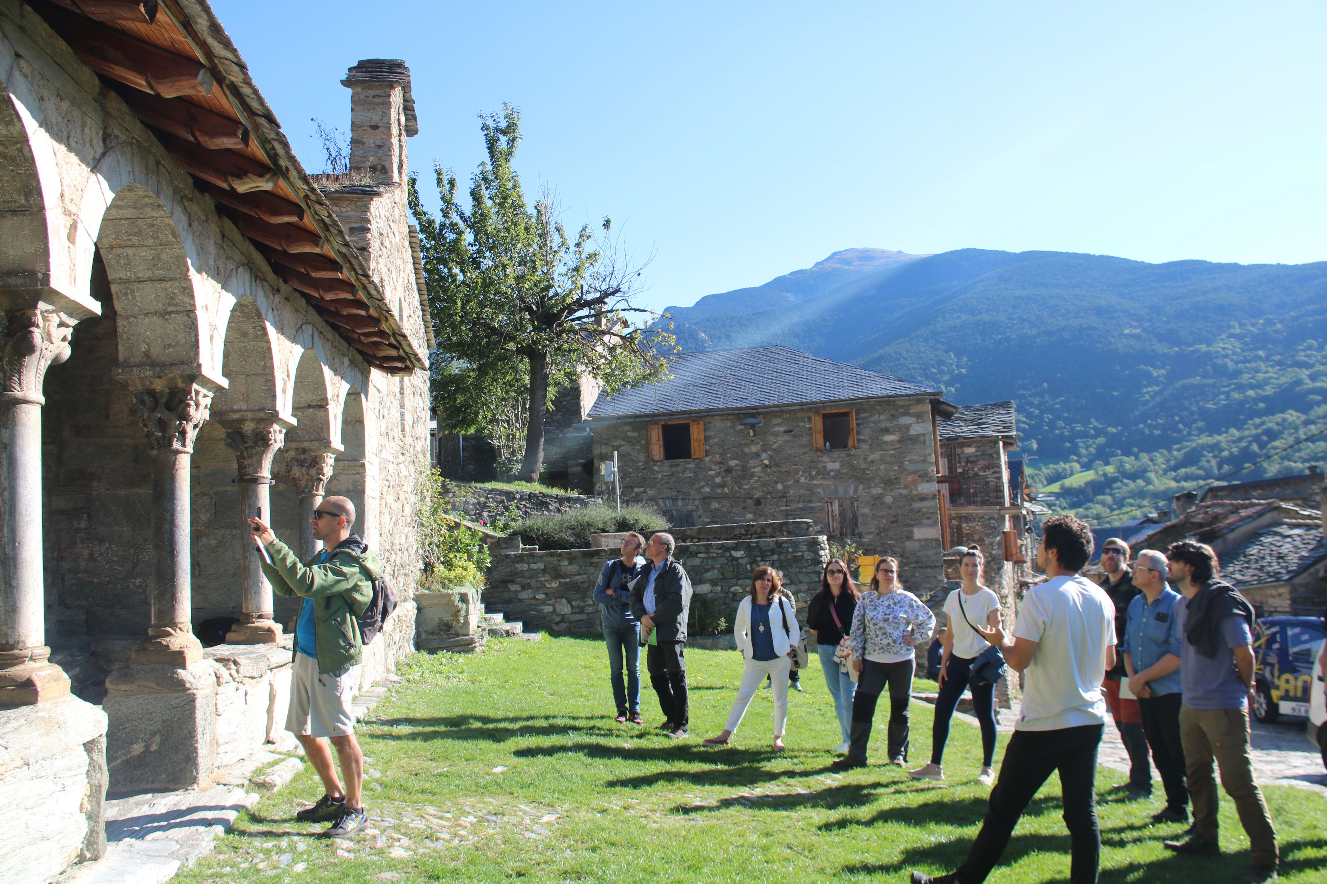 Visita a l'església de Queralbs